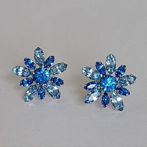 Vintage Jay Flex Sterling Silver Blue Rhinestone Flower Screw Back Stud Earrings